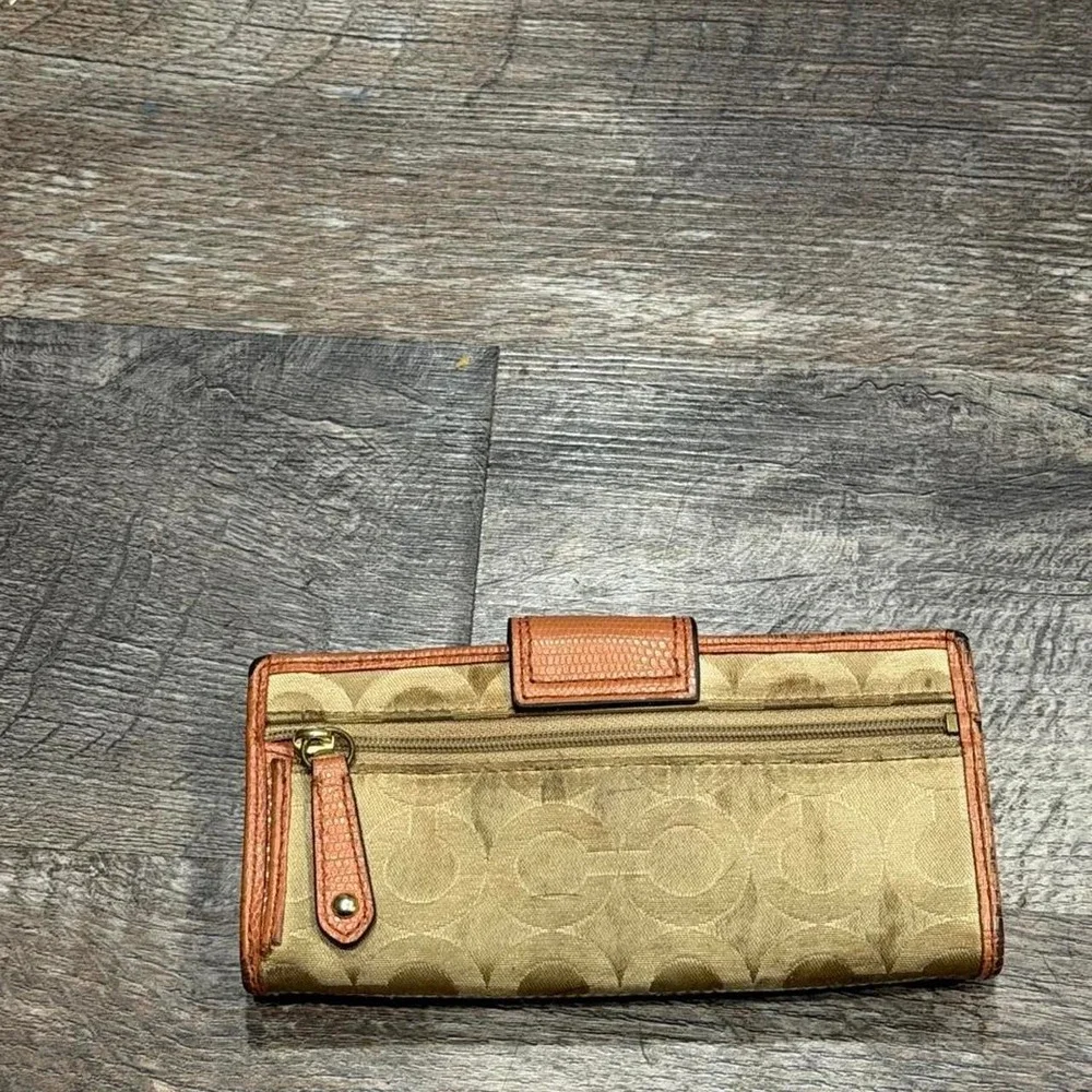 Bundle of 2 wallets